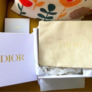 Authentic Christian dior raffia bag with original box , ribbon & card